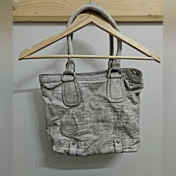 Guess Purse - Picture 2 of 9